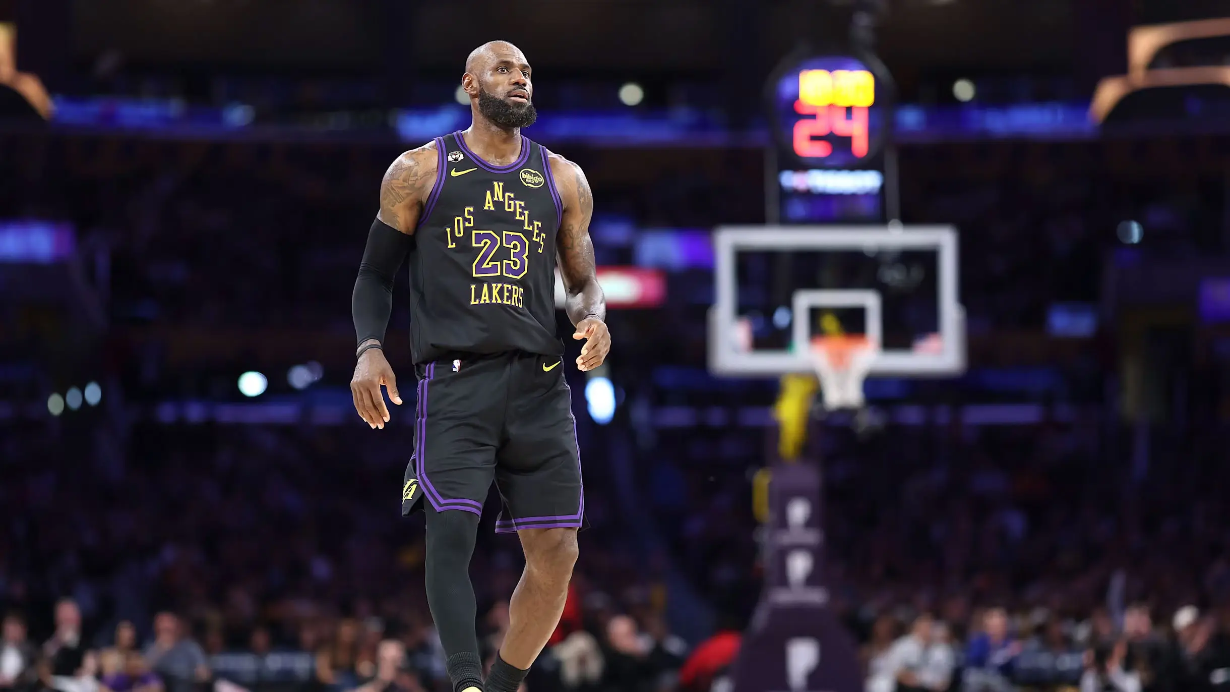 LeBron James is a free agent at 41. Retire, or run it back?
