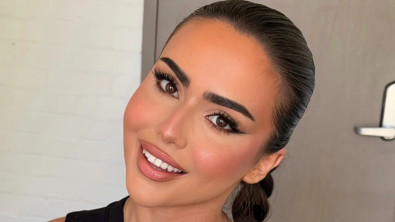 The Makeup Tricks Beauty Artists Swear By for Surviving Extreme Heat