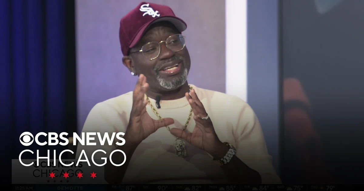 Chicago's Lil Rel Howery makes directorial debut with "Haunted Heist"