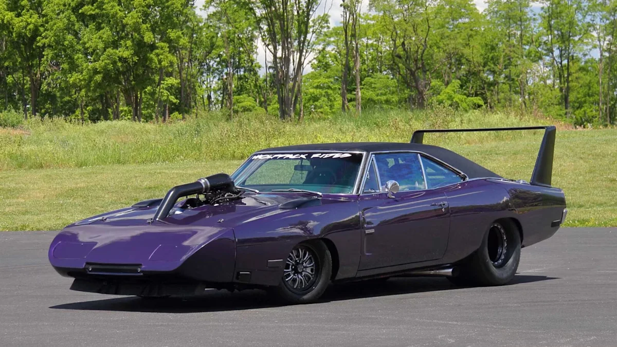 This Supercharged Daytona-Style Dodge Charger Has More Power Than A Modern Supercar